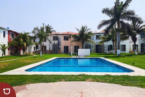Foto de inmueble en Perico, Col. Geovillas los Pinos II C.P. 91808, Veracruz