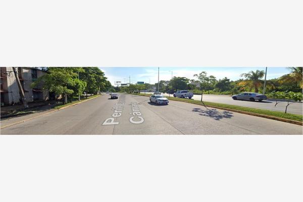 Foto de inmueble en PERIFERICO CARLOS PELLICER #1500, Col. Tamulte de las Barrancas C.P. 86150, Centro