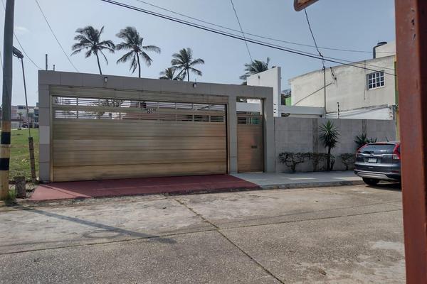 Foto de inmueble en  , Col. Petrolera C.P. 96500, Coatzacoalcos