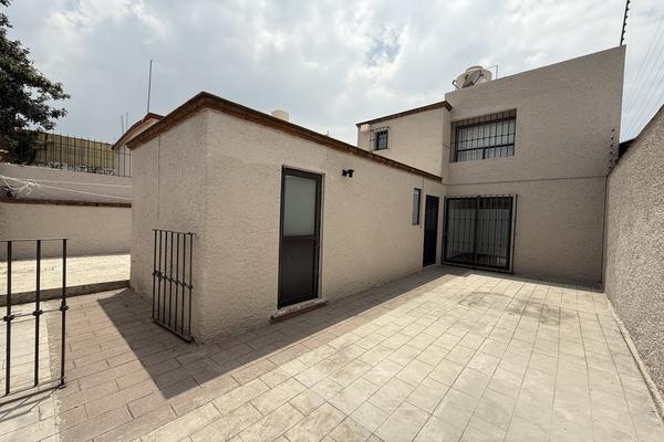Foto de inmueble en Pinos, Col. Valle de San Mateo C.P. 53240, Naucalpan de Juárez