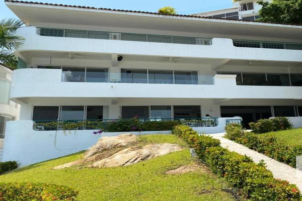 Foto de inmueble en  , Col. Playa Guitarrón C.P. 39880, Acapulco de Juárez