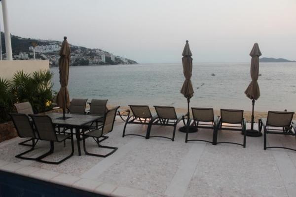 Foto de inmueble en Playa Mykonos, Col. Península de las Playas C.P. 39390, Acapulco de Juárez