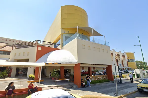 Foto de inmueble en PLAZA CARACOL LOCAL #67, Col. Los Tules C.P. 48333, Puerto Vallarta