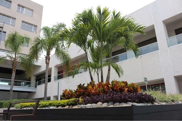Foto de inmueble en Plaza NOVUM #3.5KM, Col. Centro Jiutepec C.P. 62550, Jiutepec