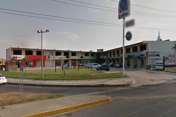 Foto de inmueble en Plaza San Javier, Av. Universidad, Km. 12., Col. Lomas de Barrillas C.P. 96535, Coatzacoalcos