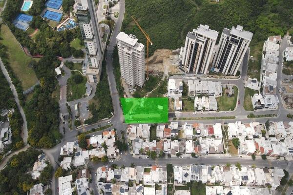 Foto de inmueble en Plaza Verano, Col. Privada Fundadores 1 Sector C.P. 64926, Monterrey