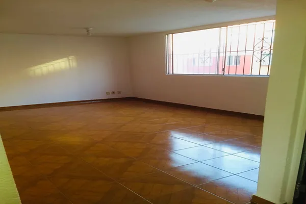 Foto de inmueble en Plutarco Elias Calles #166, Col. Progresista C.P. 09240, Iztapalapa