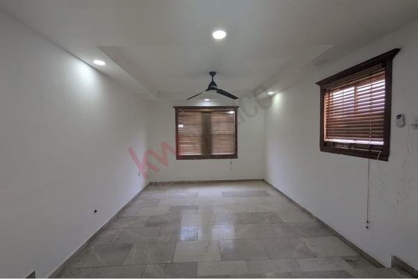 Foto de inmueble en Plutarco Elias Calles #1851, Col. Jardines de San José C.P. 32390, Juárez