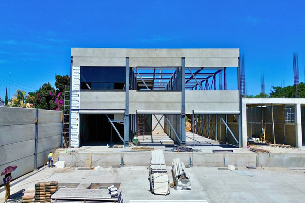 Foto de inmueble en P.º de Los Olivos, Col. Lomas de Zapopan C.P. 45130, Zapopan