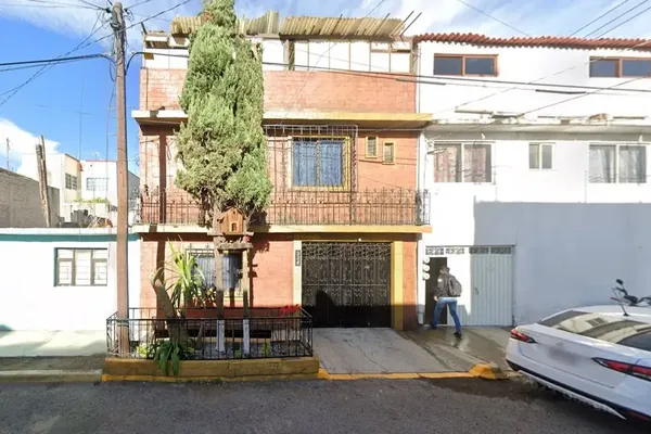 Foto de inmueble en PONIENTE 28 #000, Col. Rey Nezahualcóyotl C.P. 57809, Nezahualcóyotl