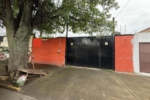Foto de inmueble en PORRES BARANDA, Col. Blanco y Cuellar 1ra. C.P. 44730, Guadalajara