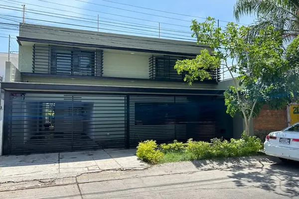 Foto de inmueble en Prado de los Tabachines #1139, Col. Prados Tepeyac C.P. 45050, Zapopan