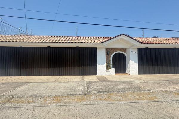 Foto de inmueble en Prado de los Tabachines, Col. Prados Tepeyac C.P. 45050, Zapopan