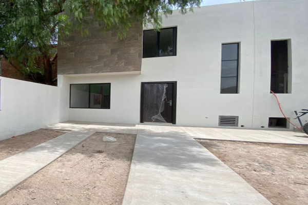 Foto de inmueble en PRADOS #123, Col. Prados Glorieta C.P. 78390, San Luis Potosí