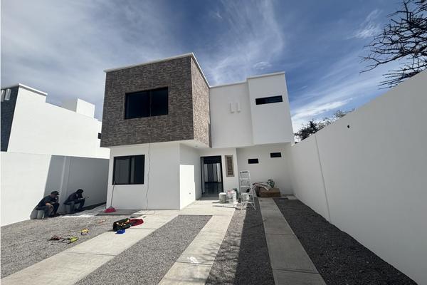 Foto de inmueble en  , Col. Prados de Oriente C.P. 76805, San Juan del Río