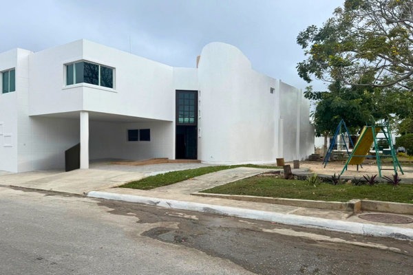 Foto de inmueble en Privada 1, Col. Residencial Resurgimiento C.P. 24044, Campeche