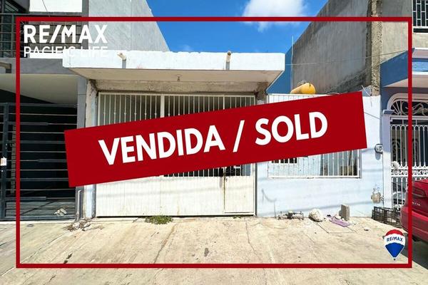 Foto de inmueble en PRIV. ADRIANA TORRES, Col. Libertad de Expresión C.P. 82127, Mazatlán