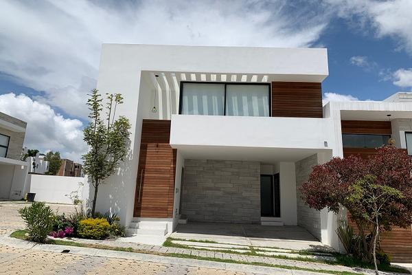 Foto de inmueble en Privada Bakalar, Parque Quintana Roo, Col. Lomas de Angelópolis C.P. 72830, San Andrés Cholula