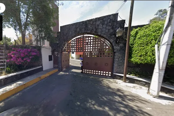 Foto de inmueble en PRIVADA CARIACO #28, Col. Valle de Tepepan C.P. 14646, Tlalpan