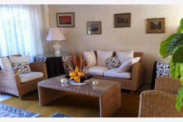 Foto de inmueble en PRIVADA CARIACO #43, Col. Valle de Tepepan C.P. 14646, Tlalpan