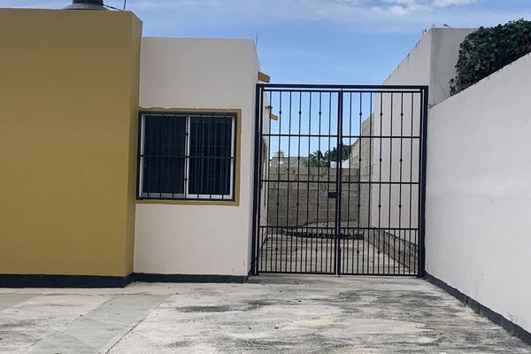 Foto de inmueble en Privada Cedro, Col. Ramón Espínola Blanco I II y III C.P. 24085, Campeche