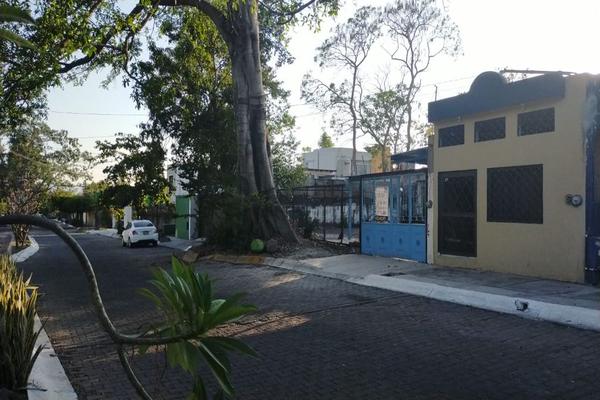 Foto de inmueble en Privada de Arboledas, Col. Popular C.P. 28070, Colima