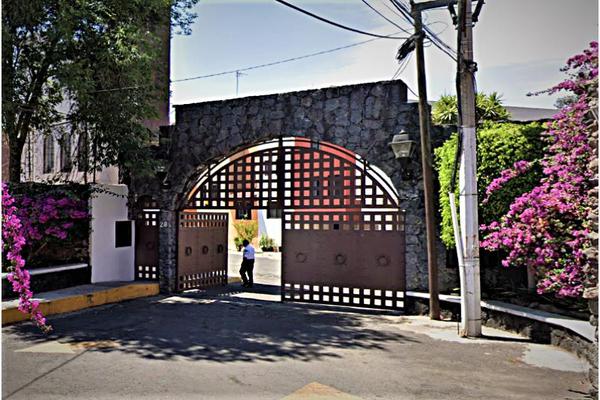 Foto de inmueble en PRIV. DE CARIACO #28, Col. Valle de Tepepan C.P. 14646, Tlalpan