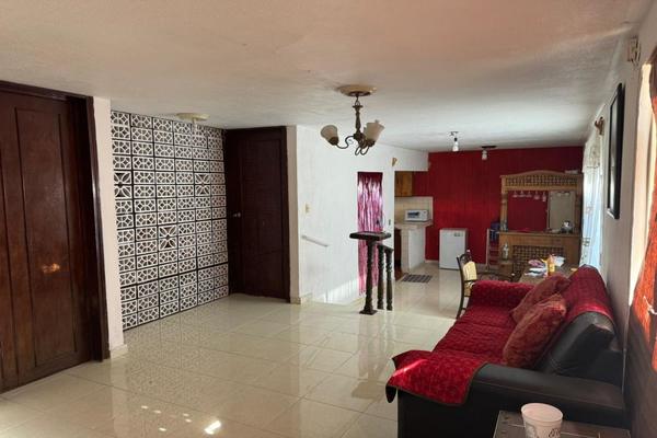Foto de inmueble en Privada de Gómez Farias #152, Col. San Felipe Tlalmimilolpan C.P. 50250, Toluca