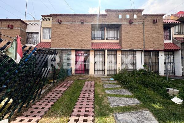 Foto de inmueble en Privada de lenteja norte, Col. Santa Teresa 3 y 3 Bis C.P. 54695, Huehuetoca