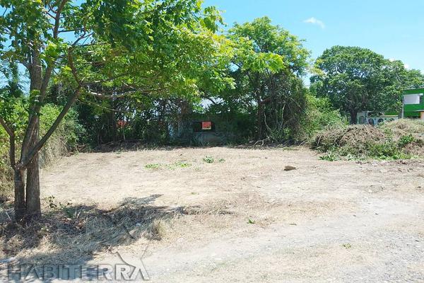 Foto de inmueble en Priv. de salvador, Col. La Calzada C.P. 92773, Tuxpan