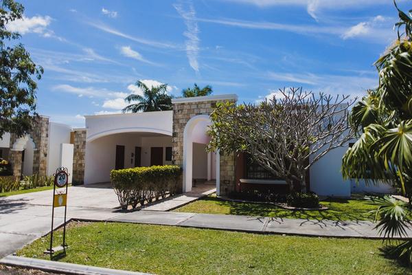 Foto de inmueble en privada las fincas, Col. Las Fincas C.P. 97302, Mérida