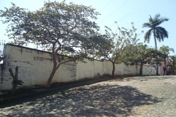Foto de inmueble en Privada Los Cortijos #135, Col. Palmira Tinguindin C.P. 62490, Cuernavaca