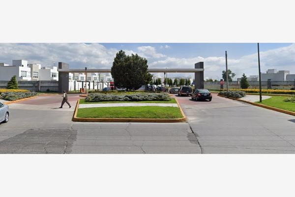 Foto de inmueble en PRIVADA PARQUE DE LOS AMATES #1320SUR, Col. San Miguel Totocuitlapilco C.P. 52143, Metepec