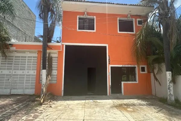 Foto de inmueble en Priv pemex #1202, Col. Santa Rosa C.P. 45420, Tonalá