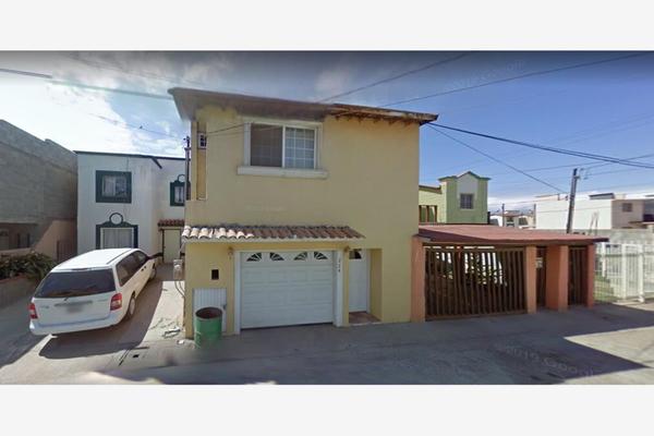 Foto de inmueble en PRIVADA VERSALLES, Col. Villa del Real C.P. 22785, Ensenada