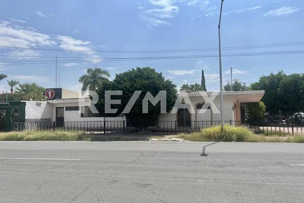 Foto de inmueble en Prol. Av. Cuauhtémoc, Col. San Isidro C.P. 27100, Torreón