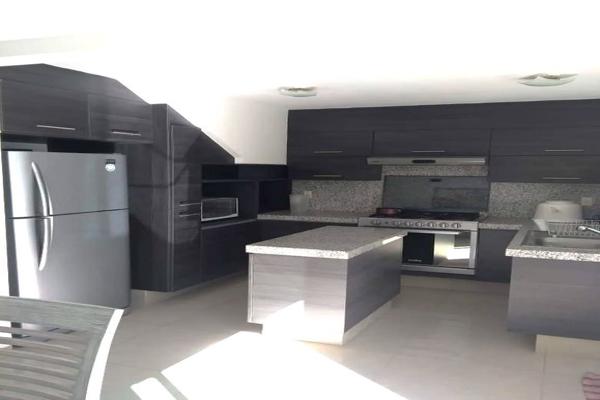 Foto de inmueble en Prolongacion Avenida Totoltepec #Casa 28, Col. Santa María Totoltepec C.P. 50245, Toluca