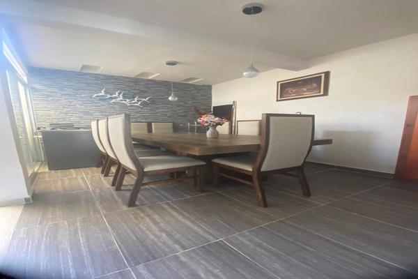 Foto de inmueble en Prol. Bernardo Quintana, Col. Las Azucenas C.P. 76116, Querétaro