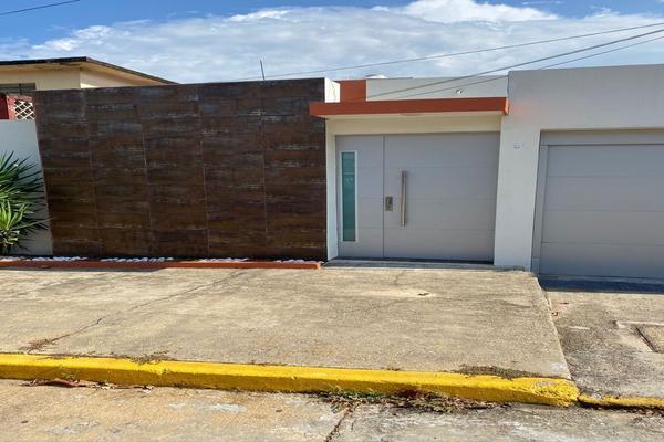 Foto de inmueble en Prolongación de Zaragoza, Col. Coatzacoalcos Centro C.P. 96400, Coatzacoalcos