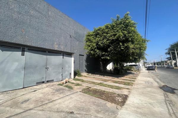 Foto de inmueble en Prolongación Laureles, Col. Villa de los Belenes C.P. 45157, Zapopan