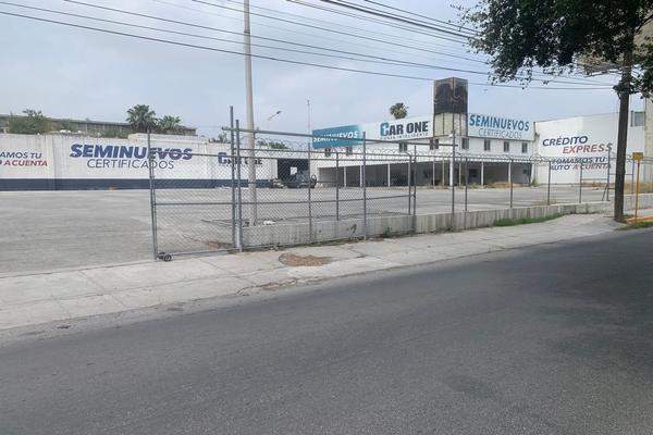 Foto de inmueble en Prolongación Madero, Col. La Finca C.P. 64000, Monterrey