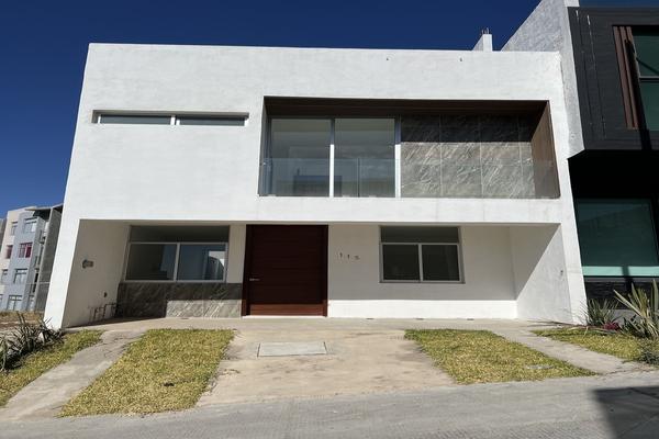 Foto de inmueble en Prol. Manuel Lopez Cotilla, Col. Pedregal del Bosque C.P. 45610, San Pedro Tlaquepaque