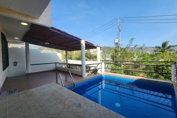 Foto de inmueble en PUEBLA, Col. Lomas de Costa Azul C.P. 39830, Acapulco de Juárez
