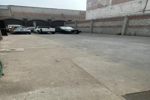 Foto de inmueble en puente de vigas #1, Col. Puente de Vigas C.P. 54090, Tlalnepantla de Baz
