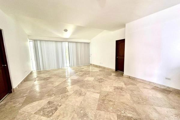 Foto de inmueble en puerta de hierro #2321, Col. El Tezal C.P. 23454, Los Cabos