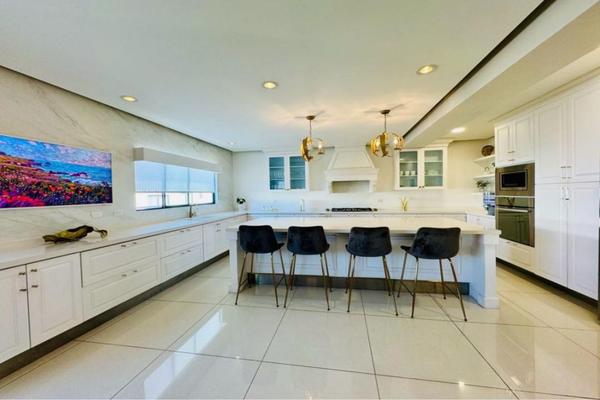Foto de inmueble en  , Col. Puerta de Hierro Cumbres C.P. 64349, Monterrey