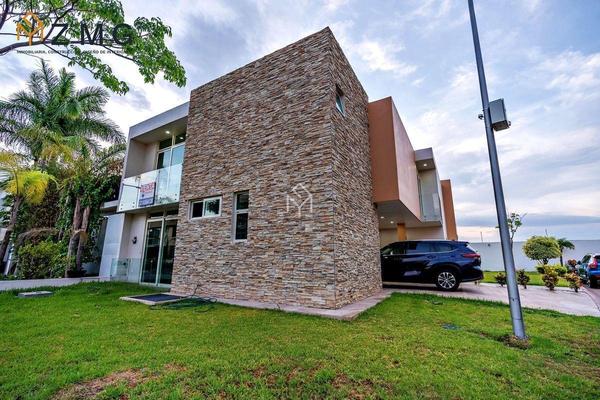 Foto de inmueble en  , Col. Puerta de Hierro C.P. 45116, Zapopan