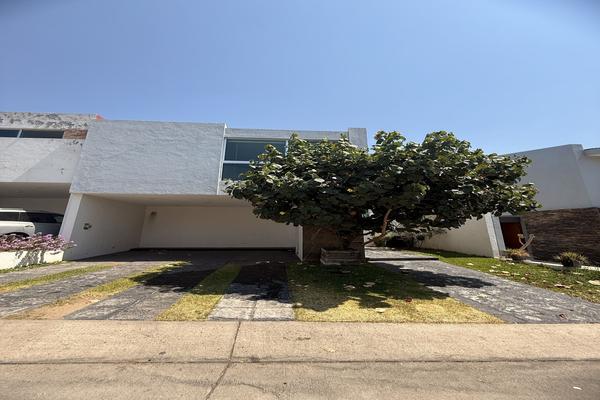 Foto de inmueble en Puerta del valle, Col. Valle Real C.P. 45019, Zapopan