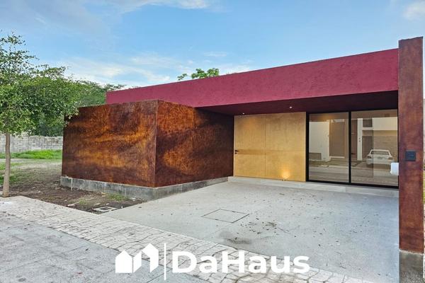 Foto de inmueble en Puerta Paraíso Norte, Col. Puerta Paraíso C.P. 28018, Colima