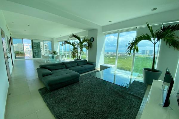 Foto de inmueble en Puerto Cancún, Col. Supermanzana 3 Centro C.P. 77500, Benito Juárez
